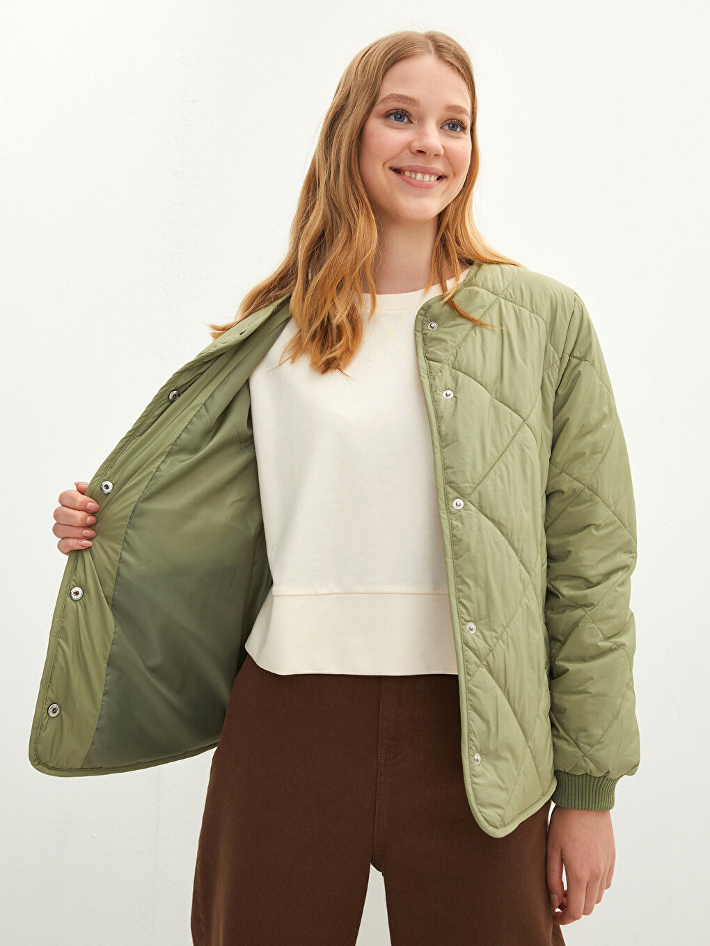 Manteau Bouffant pour Femmes à Col Rond Matelassé et à Motifs avec Poches et Manches Longues-3