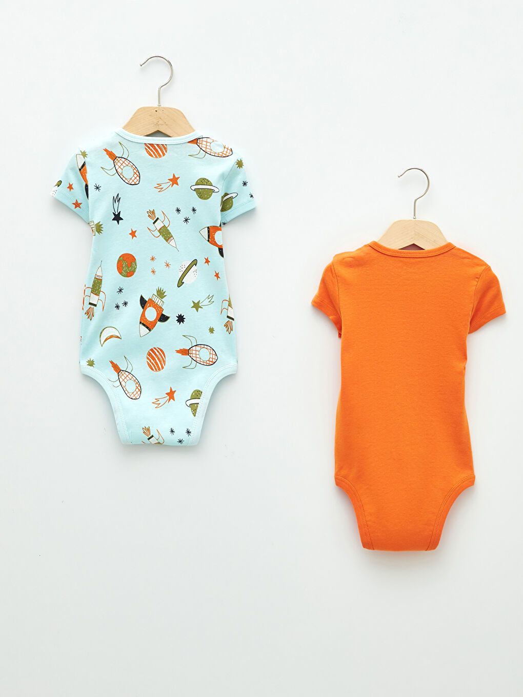 Боди с круглым вырезом и коротким рукавом из хлопка для малышей мальчиков с заклепками, 2 упаковки-1