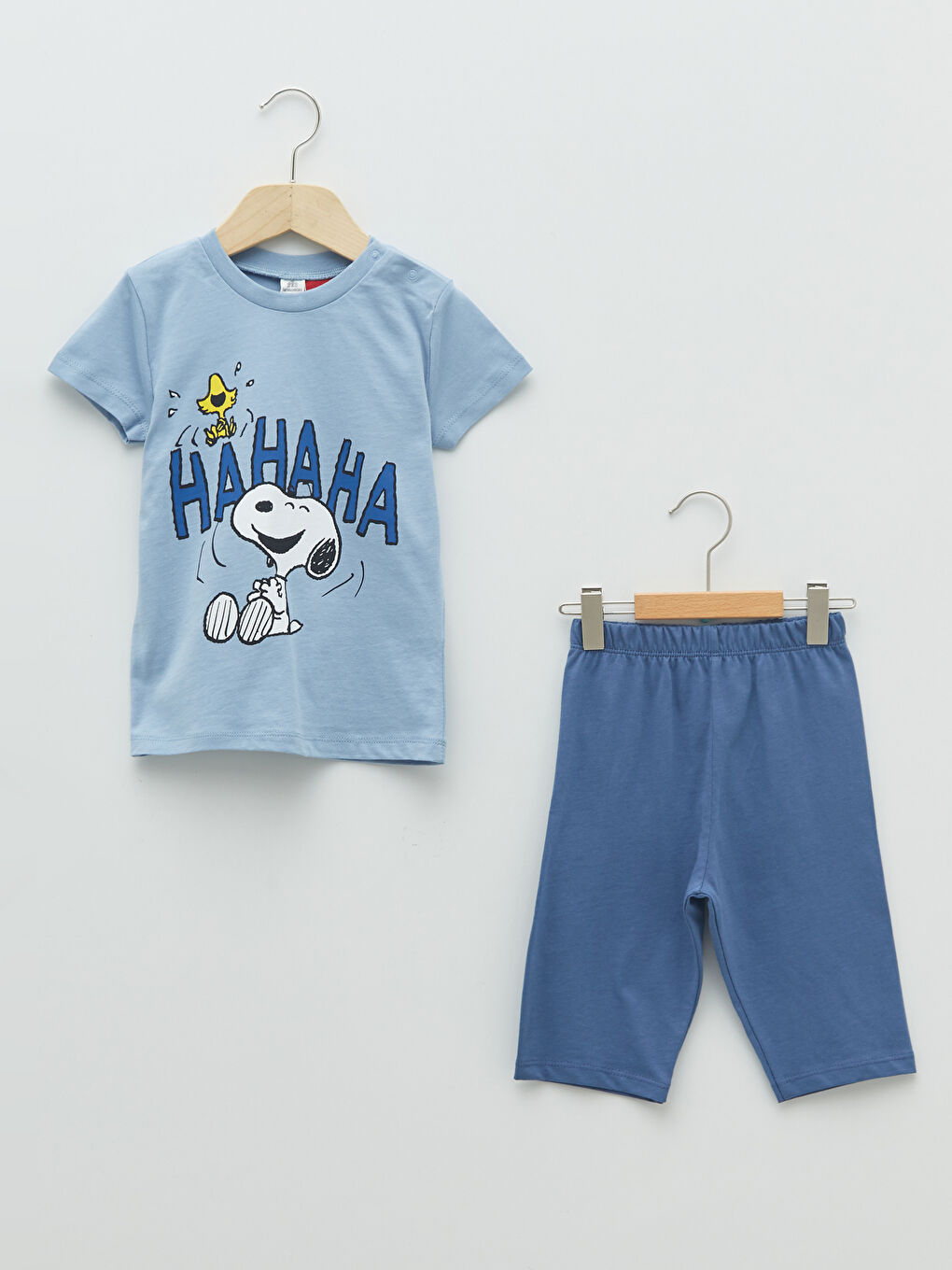 Ensemble T-Shirt et Short Imprimé Snoopy Bébé Garçon Col Rond Manches Courtes Lot de 2