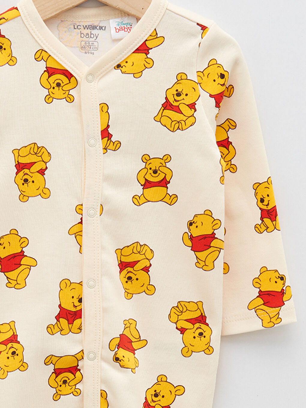 Ekru V Yaka Uzun Kollu Winnie the Pooh Baskılı Pamuklu Erkek Bebek Tulum-2