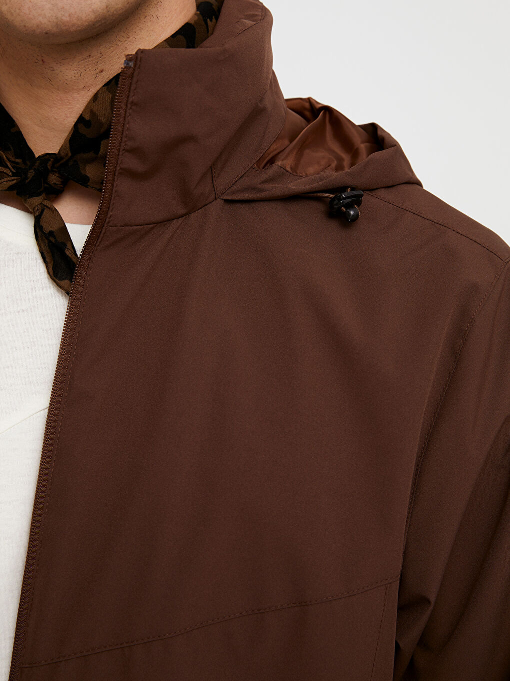 Kahverengi Standart Kalıp Kapüşonlu Erkek Yağmurluk-2