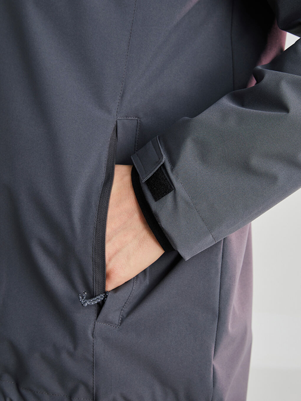 Antrasit Standart Kalıp Kapüşonlu Erkek Yağmurluk-3