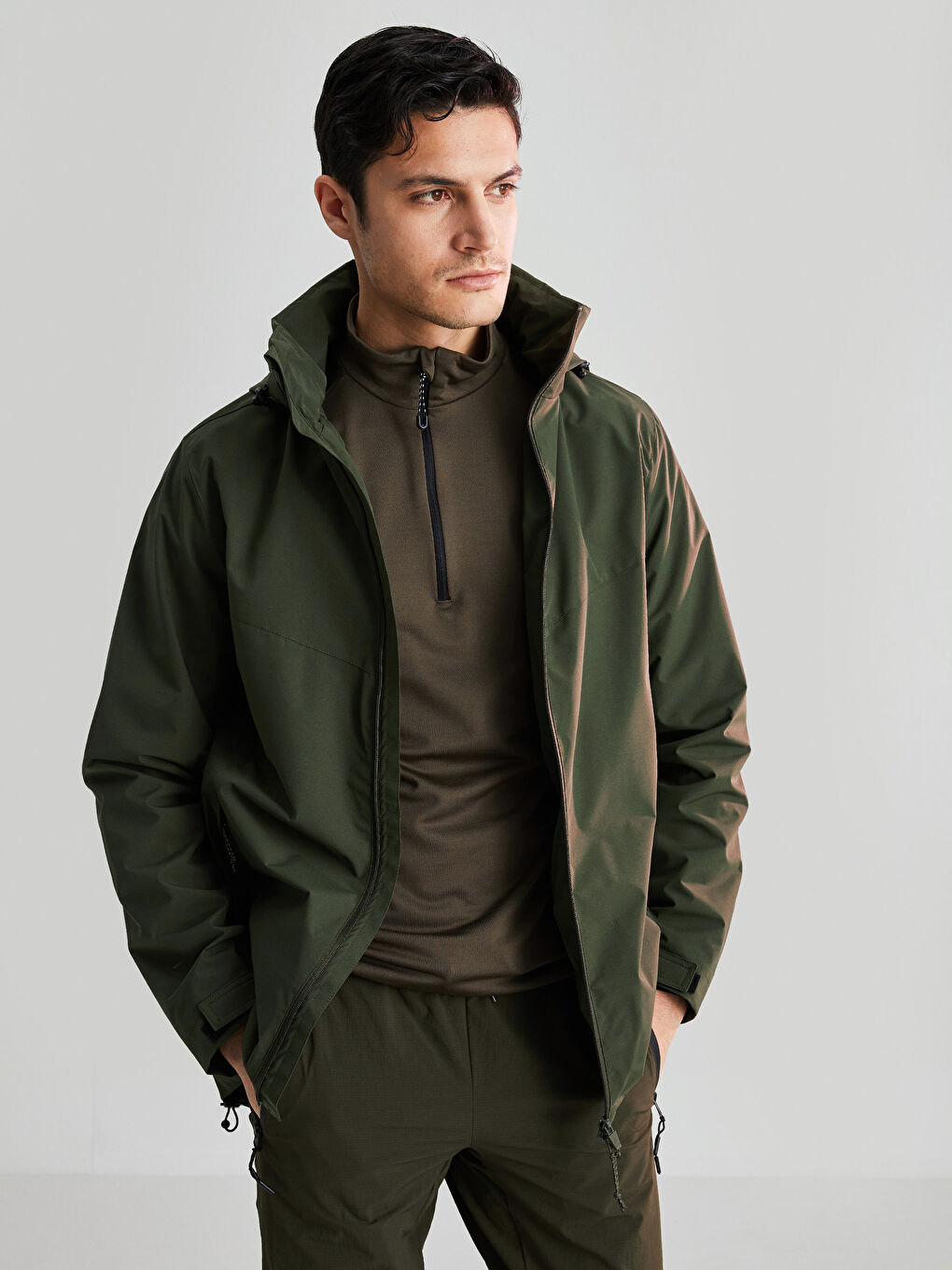 Haki Standart Kalıp Kapüşonlu Erkek Yağmurluk