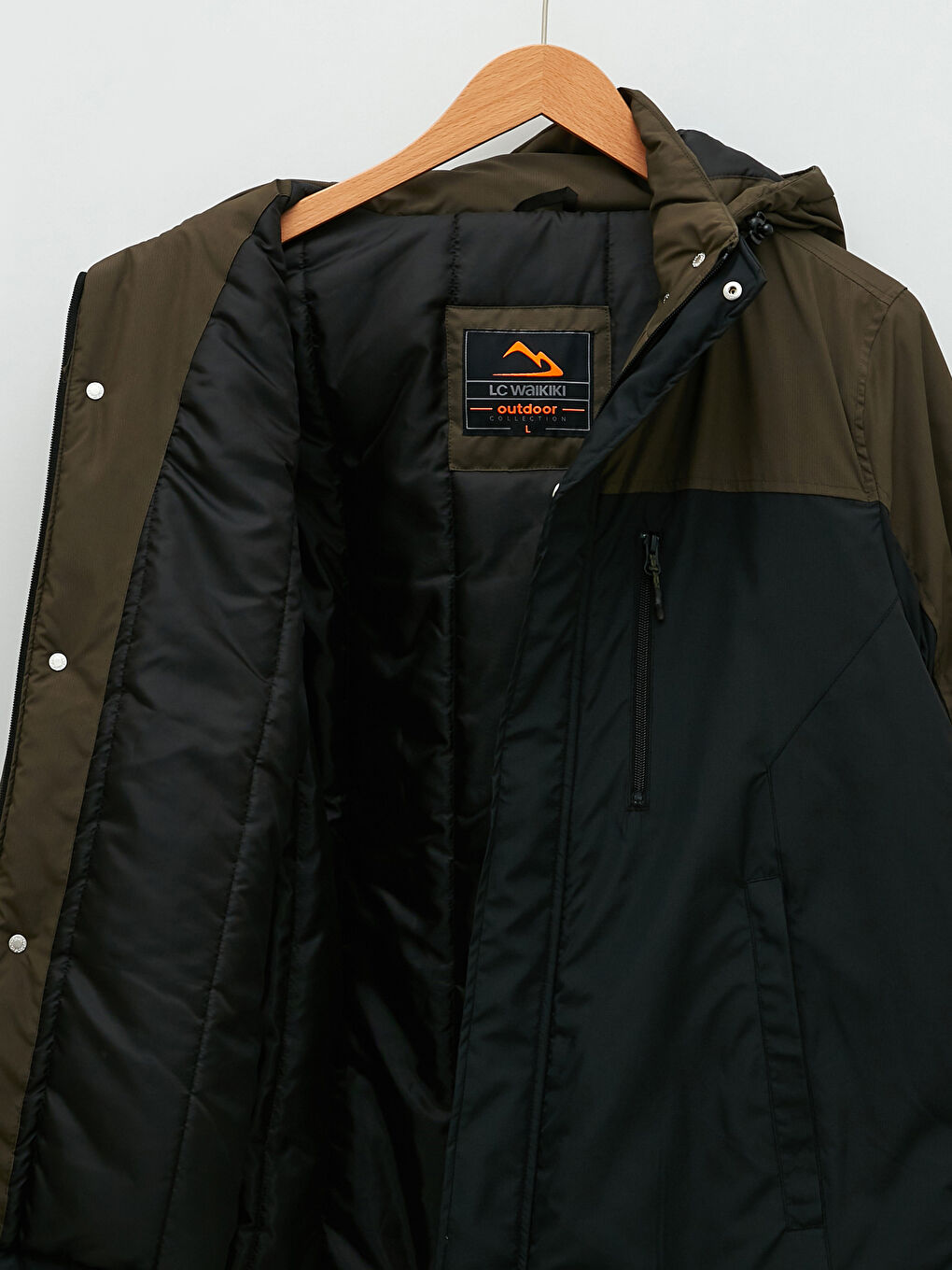 Siyah Standart Kalıp Kapüşonlu Kalın Erkek Mont-10