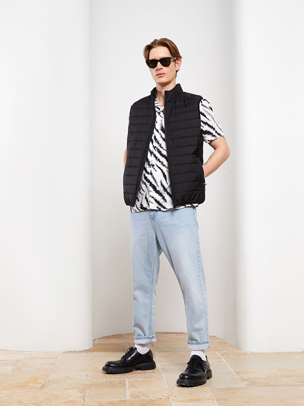 Siyah Slim Fit Dik Yaka Erkek Şişme Yelek