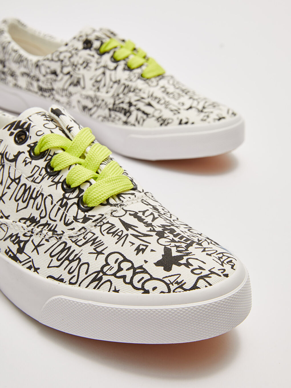 Кроссовки Мужские На Шнуровке С Принтом-2