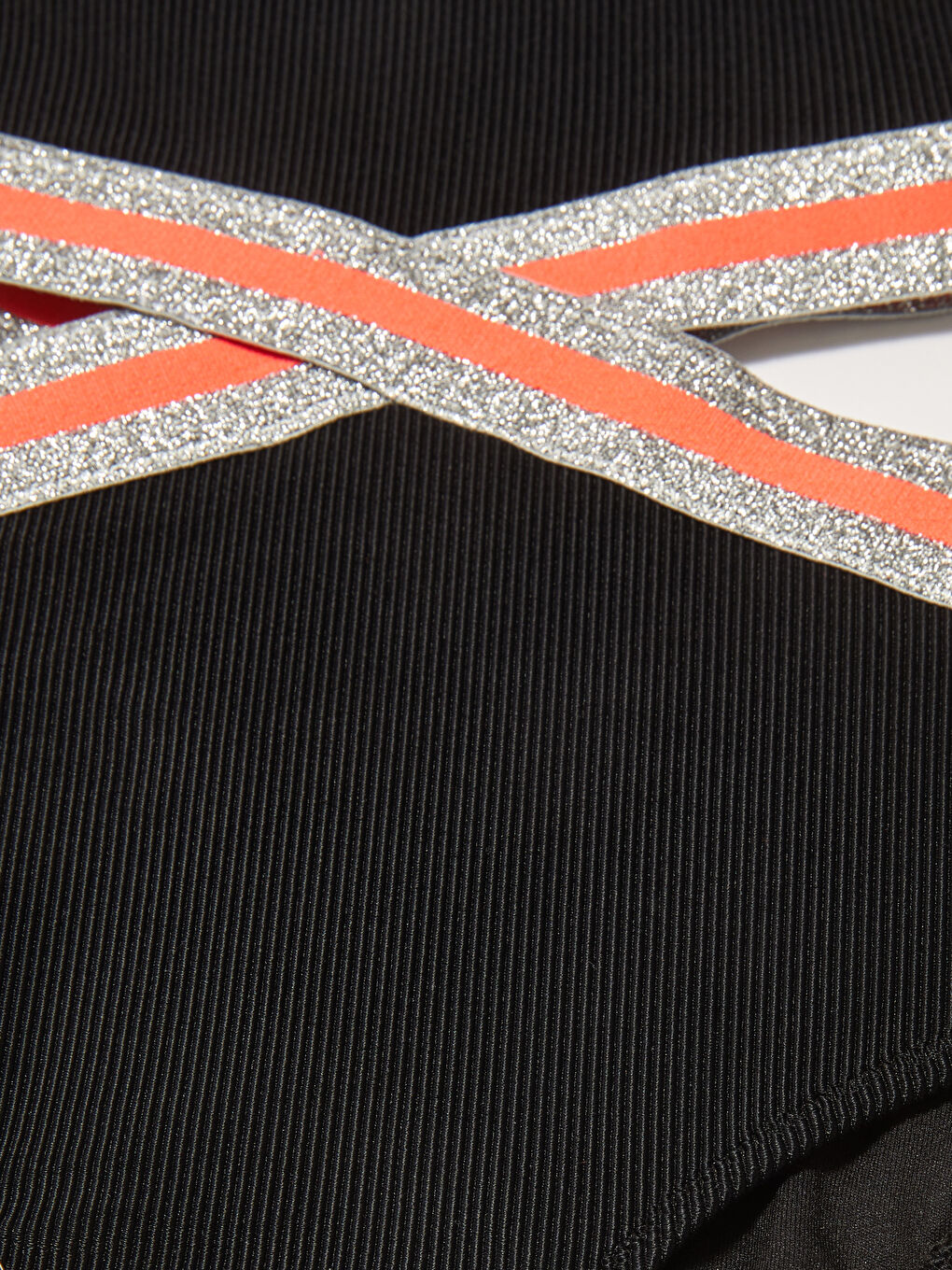 Siyah Esnek Kumaştan Kız Çocuk Mayokini-2