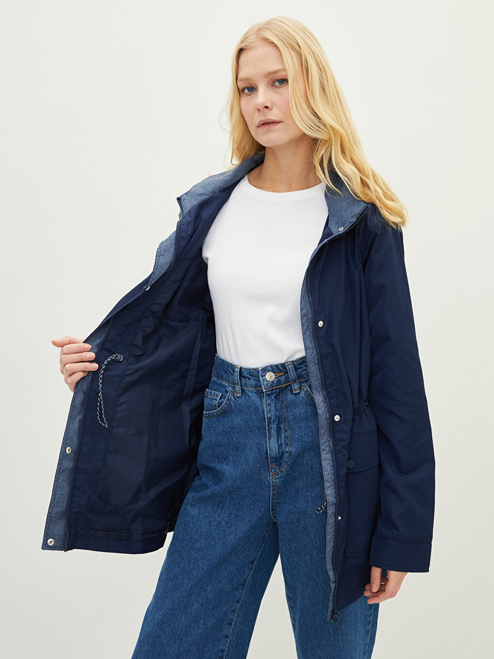 Әйелдерге арналған капюшонды ұзын жеңді қалтасы бар жаңбырға арналған күрте-3