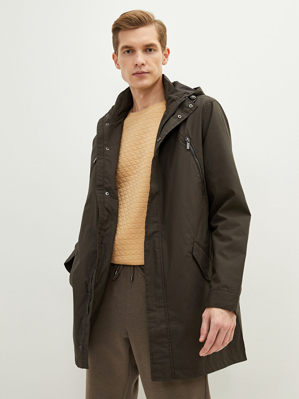 LCWAIKIKI Classic Standard Fit Hooded Thin Men's Coat -S22235Z8-QTR