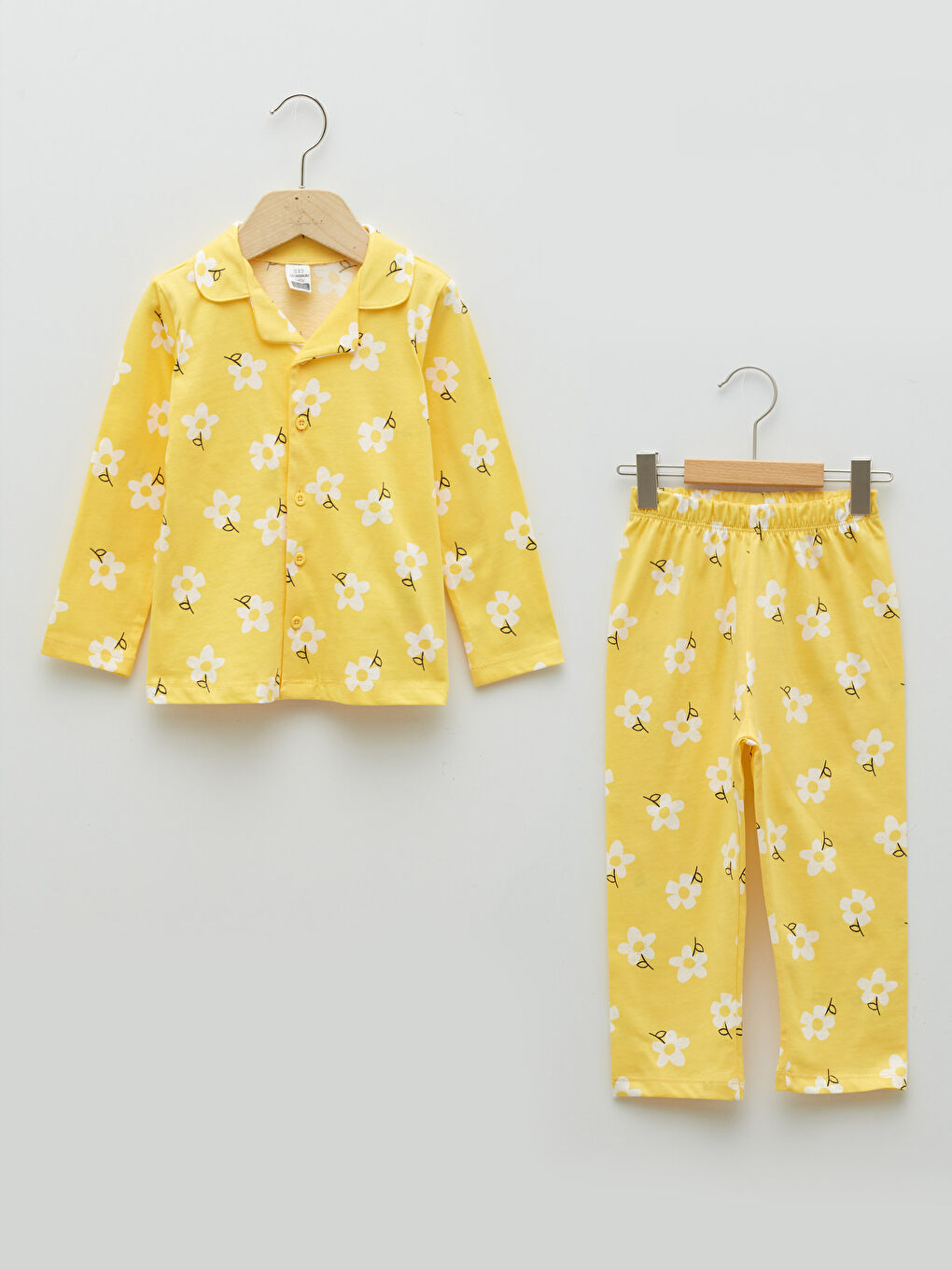 LCW baby Polo Collar Long Sleeved Printed Cotton Baby Girl Pajamas Set -S22238Z1-LU9