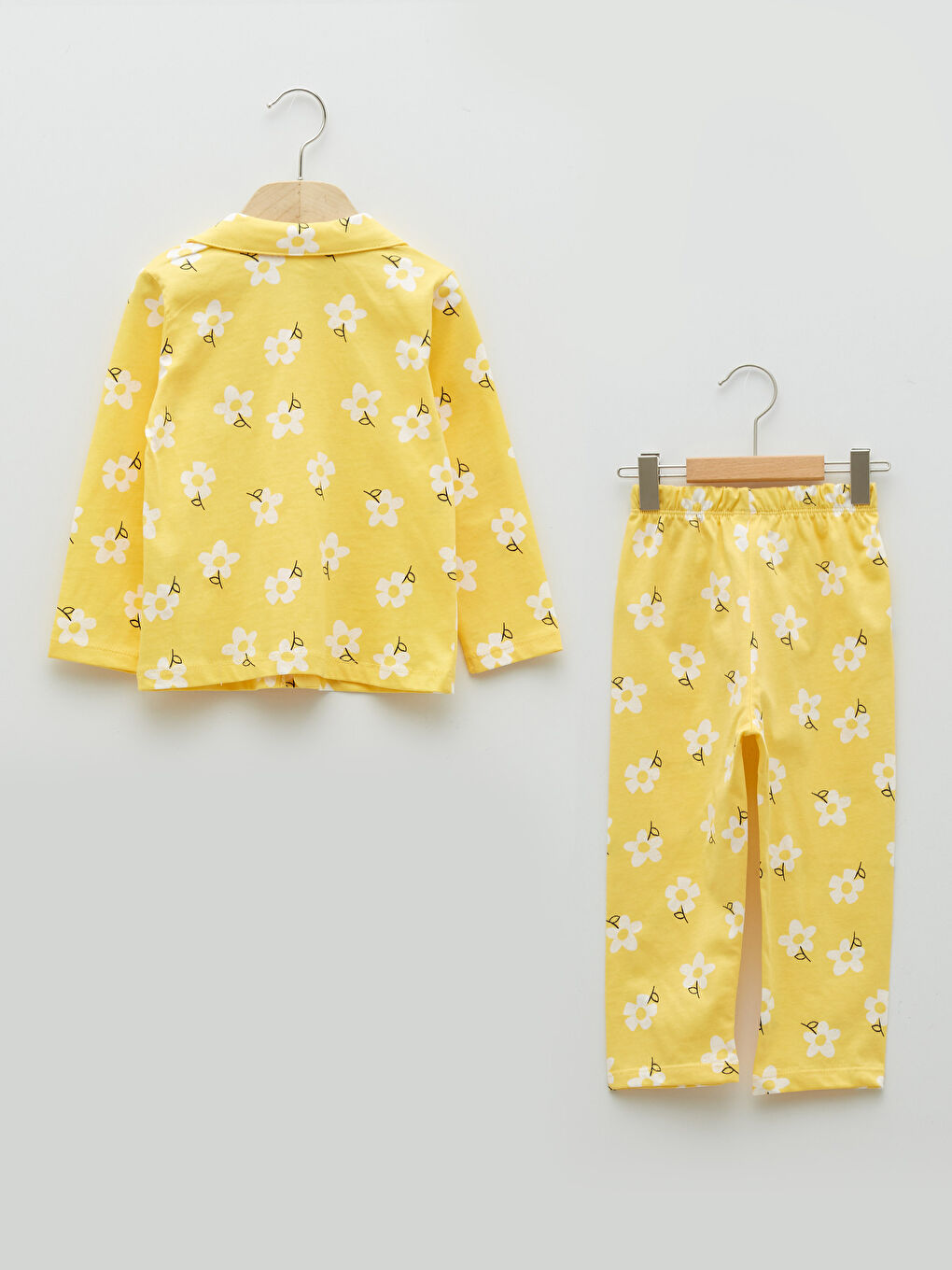 LCW baby Polo Collar Long Sleeved Printed Cotton Baby Girl Pajamas Set -S22238Z1-LU9