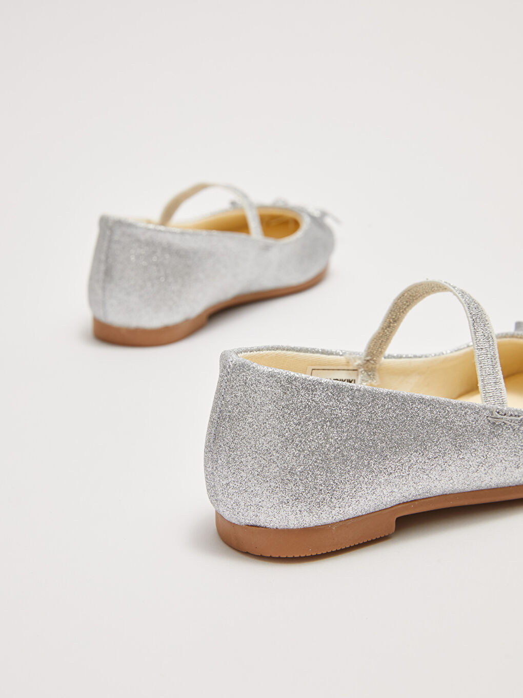 Gri Simli Fiyonk Detaylı Lastikli Kız Çocuk Babet-4