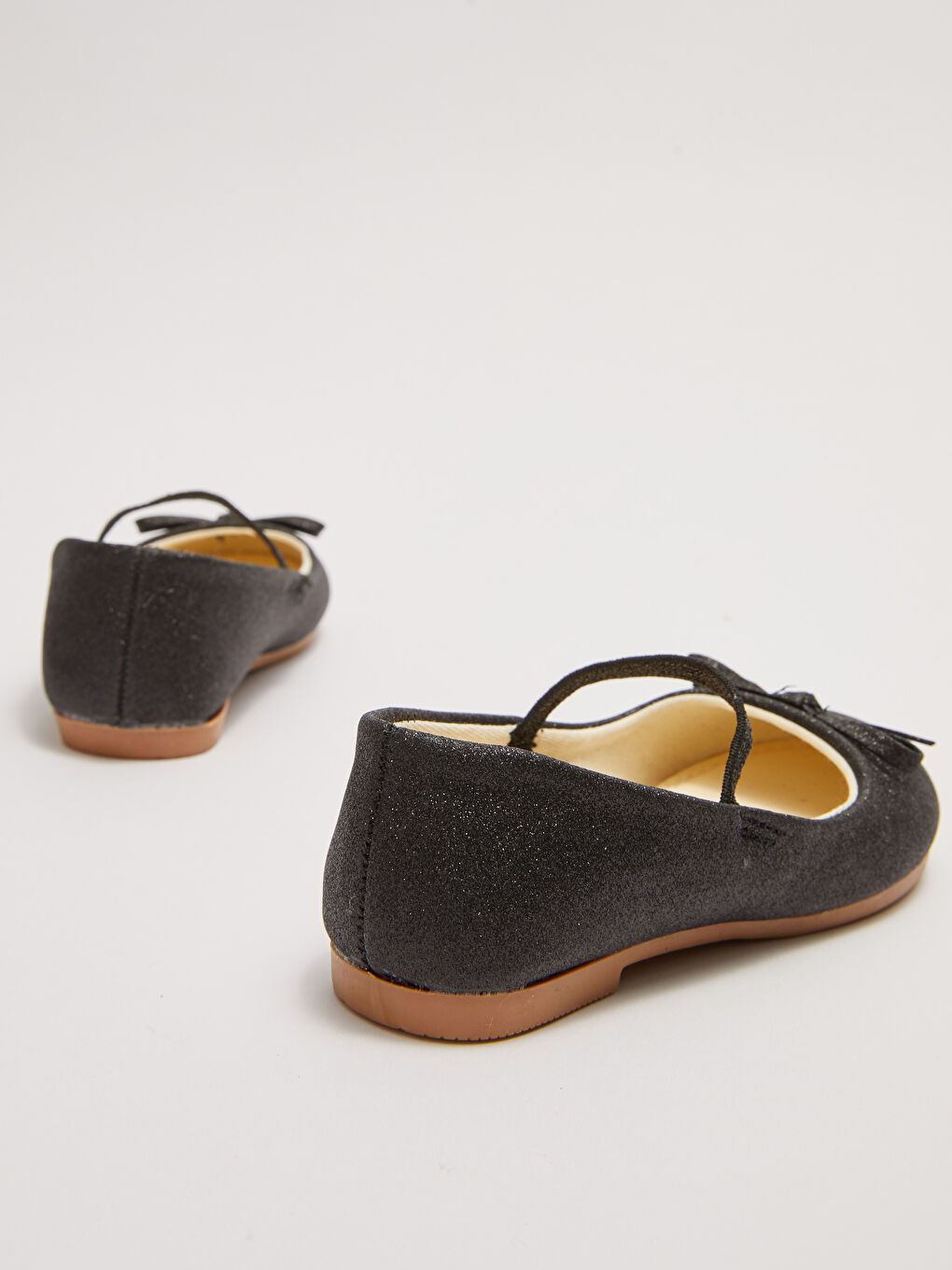 Siyah Simli Fiyonk Detaylı Lastikli Kız Çocuk Babet-4