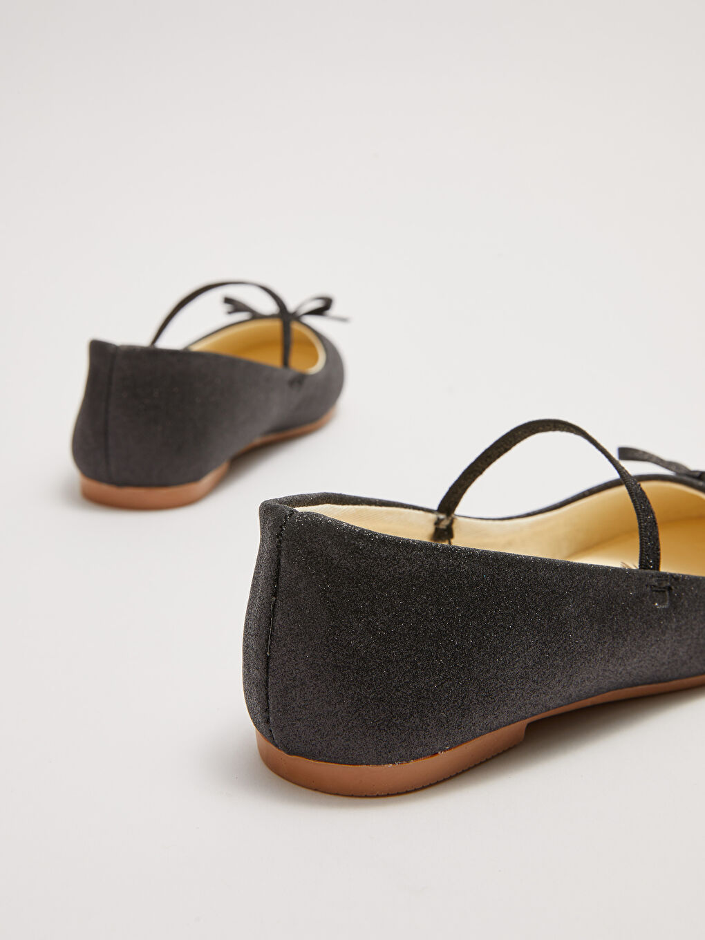 Siyah Simli Fiyonk Detaylı Lastikli Kız Çocuk Babet-4