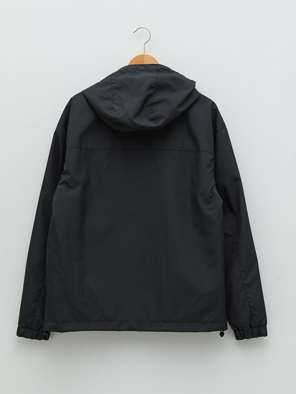 Siyah Rahat Kalıp Kapüşonlu Erkek Yağmurluk-6