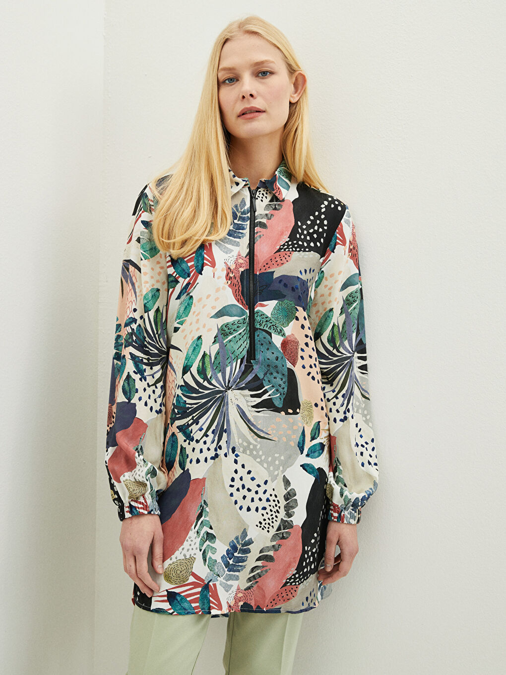 LCWAIKIKI Classic Patterned Long Sleeve Viscose Women's Shirt Tunic -S22320Z8-LT4