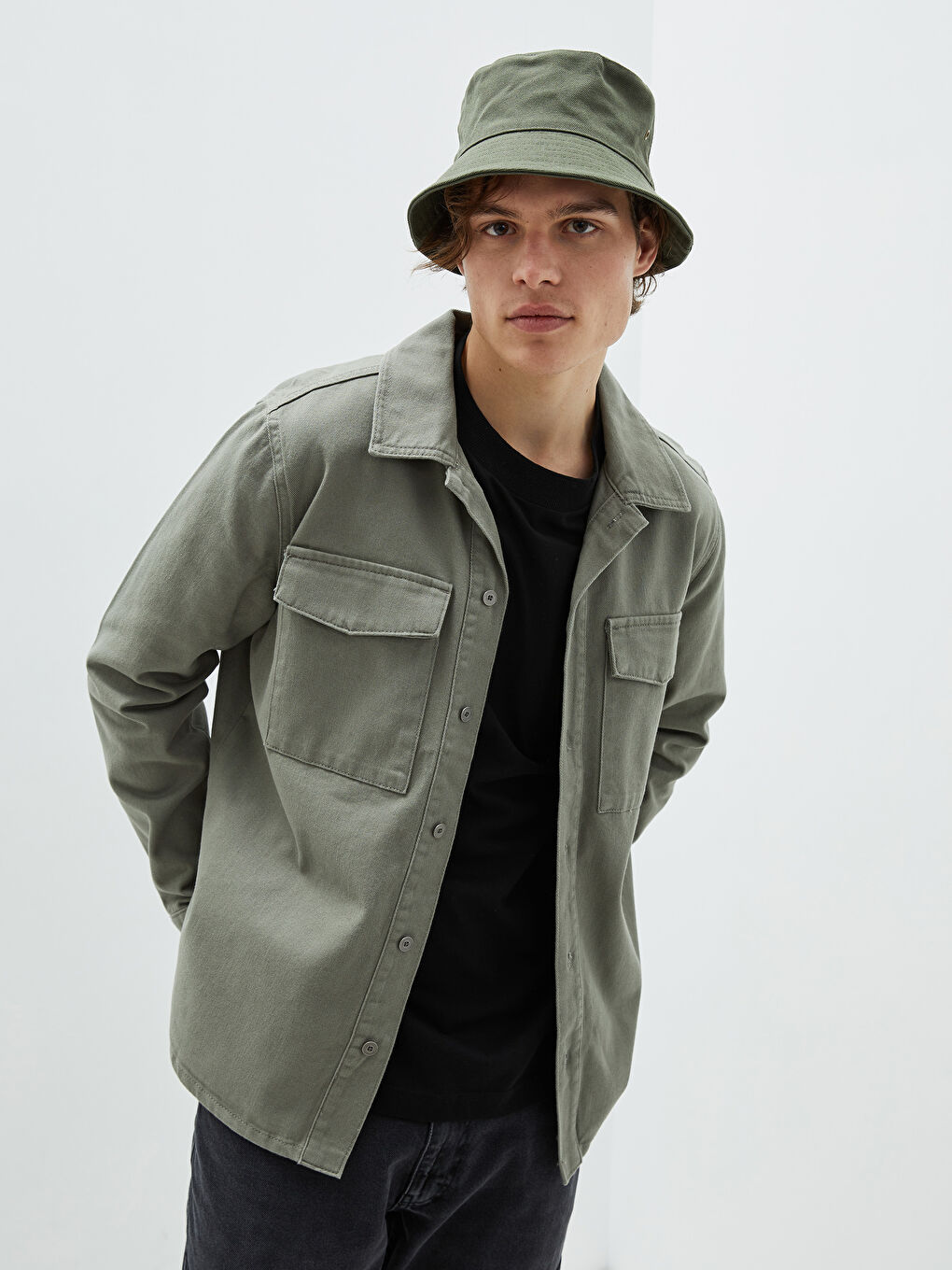 بالطو رفيع ياقة قميص مريح للرجال-1