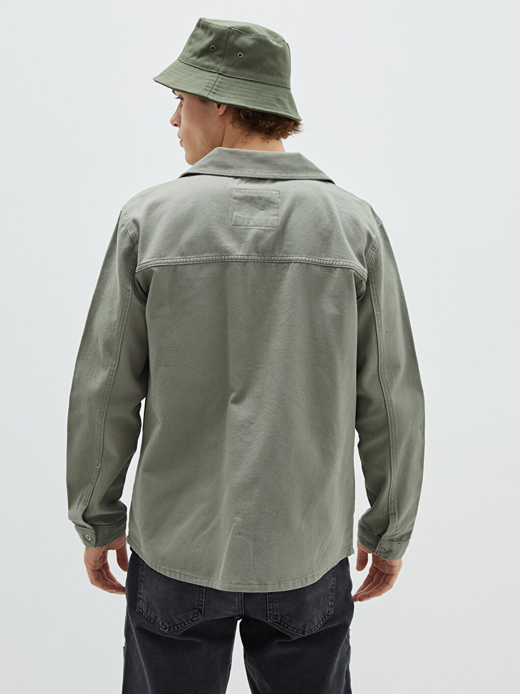 بالطو رفيع ياقة قميص مريح للرجال-4