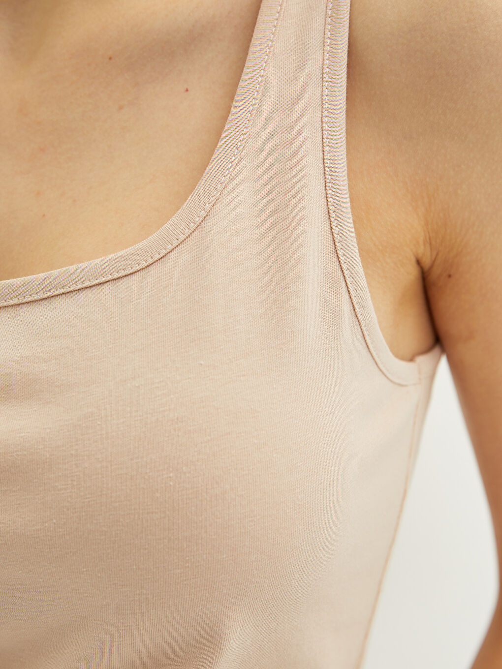 U Neck Plain Cotton Women's Singlet -S22347Z8-D0P