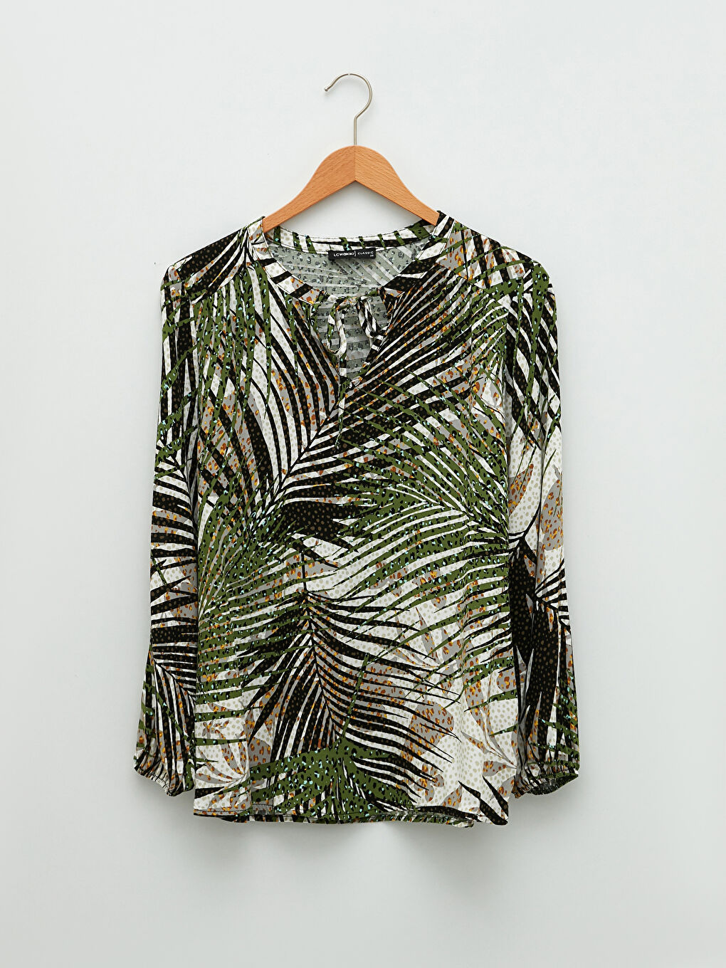 بلوزة للسيدات بأكمام طويلة وياقة مربوطة ونقشة منقوشة من قماش الفيسكوز-4