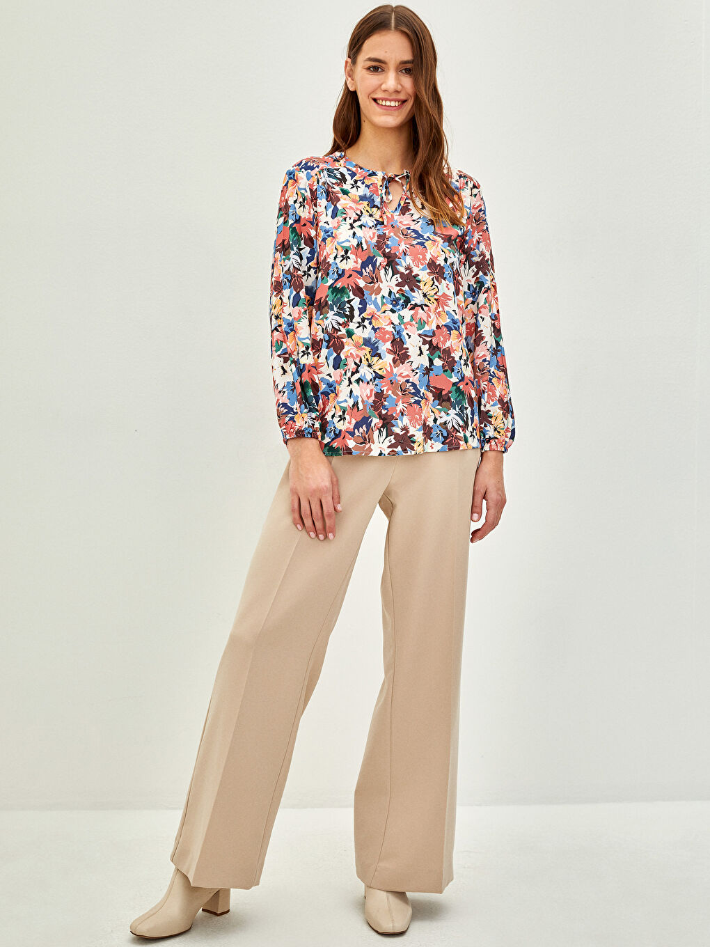 Karışık Bağlamalı Yaka Desenli Uzun Kollu Viskon Kadın Bluz-2