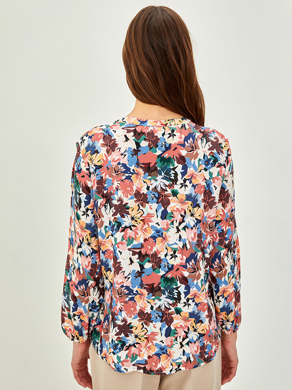 Karışık Bağlamalı Yaka Desenli Uzun Kollu Viskon Kadın Bluz-4