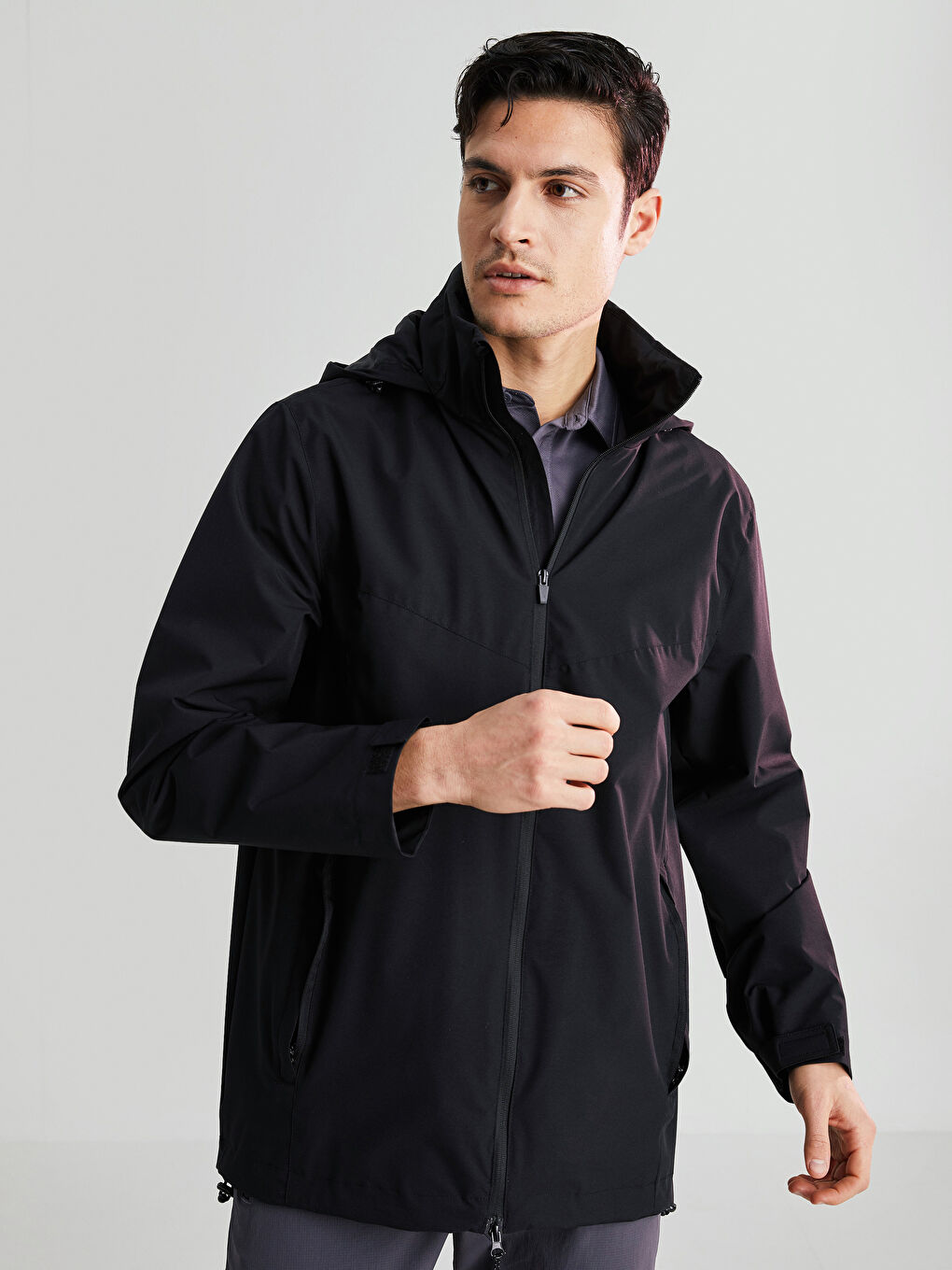 Impermeabil Regular Fit cu Glugă pentru Bărbați-1