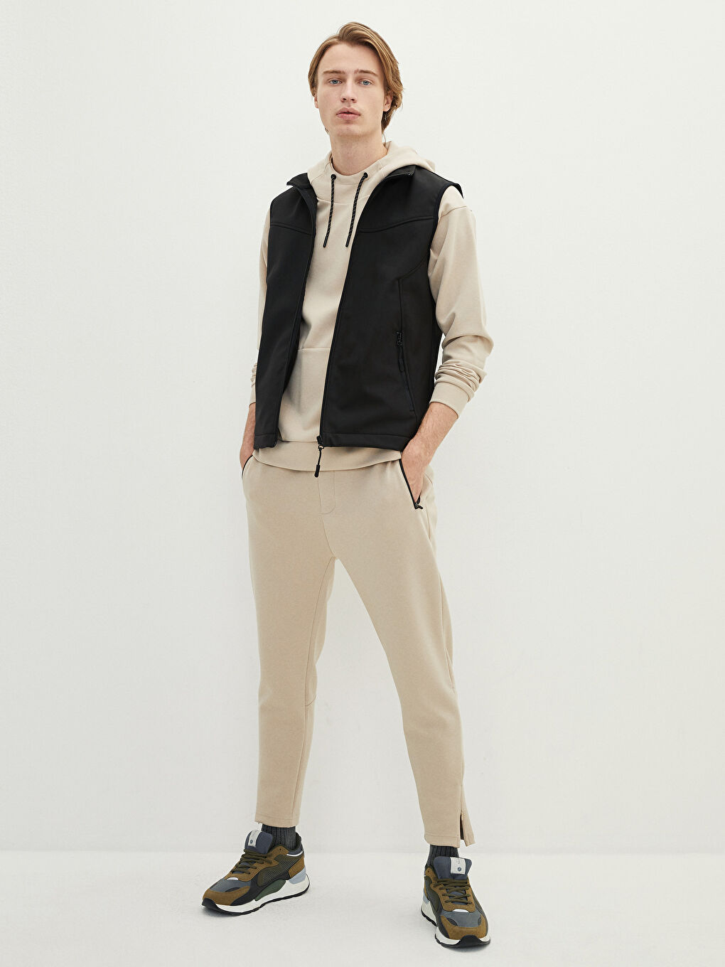 Standard Fit Funnel Neck Men's Waistcoat -S22473Z8-CVL