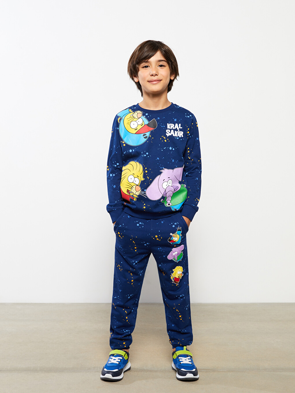 Lacivert Okulun Yıldızı Kral Şakir Baskılı Sweatshirt-1