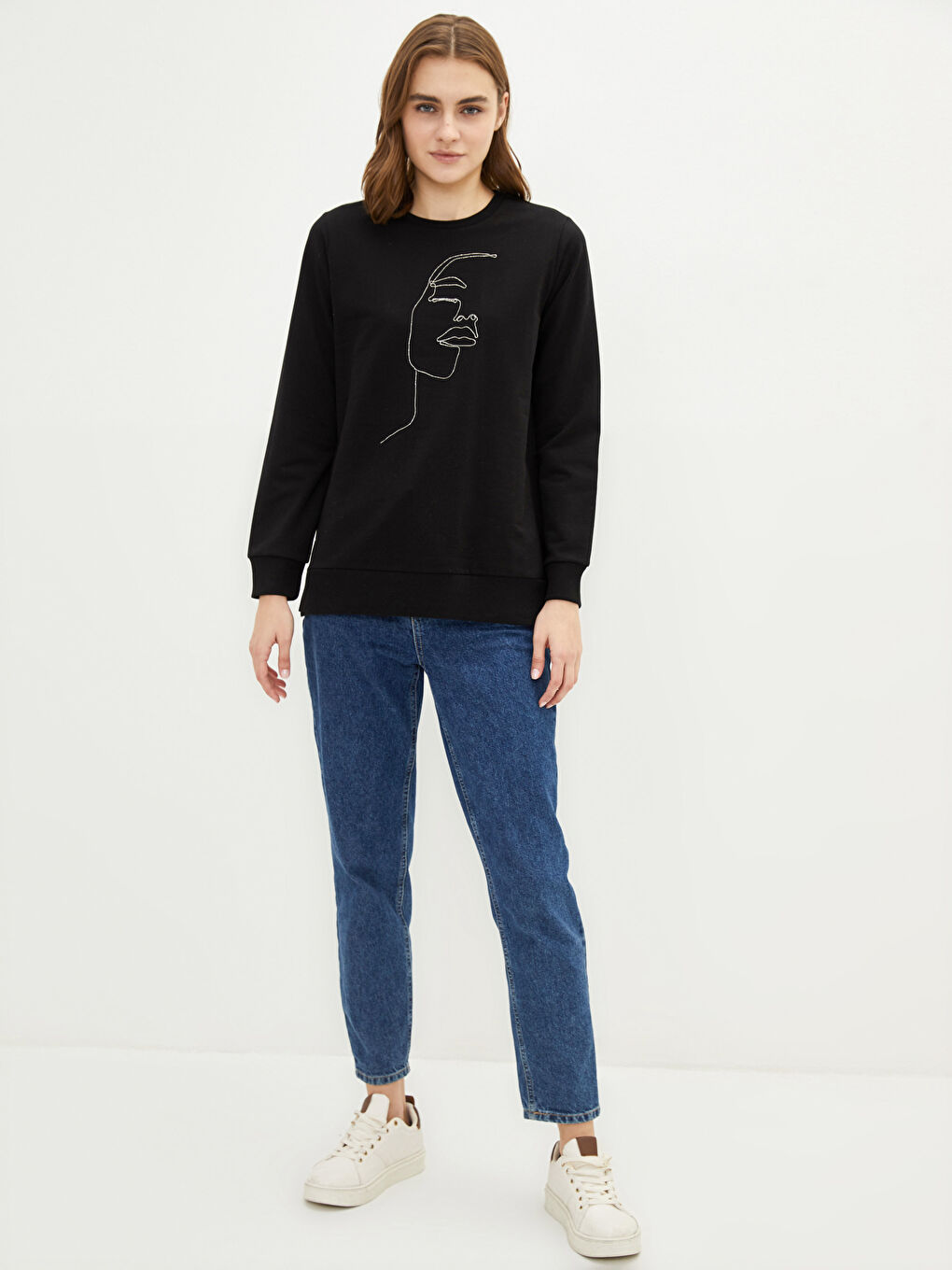 Siyah Bisiklet Yaka Baskılı Uzun Kollu Kadın Sweatshirt-1