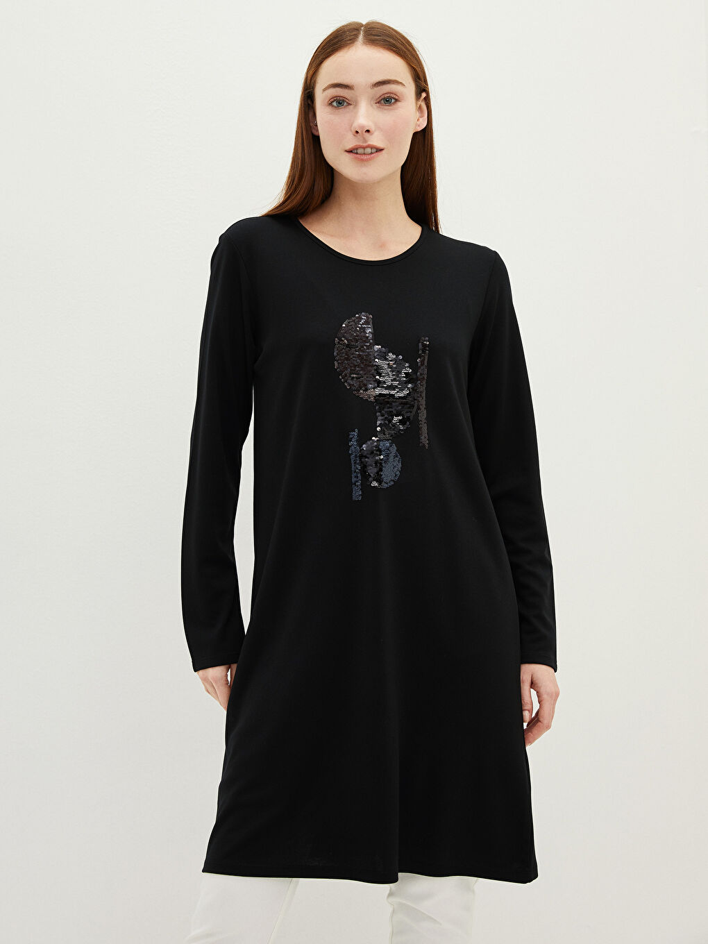 Siyah Bisiklet Yaka Payet İşlemeli Uzun Kollu Kadın Tunik