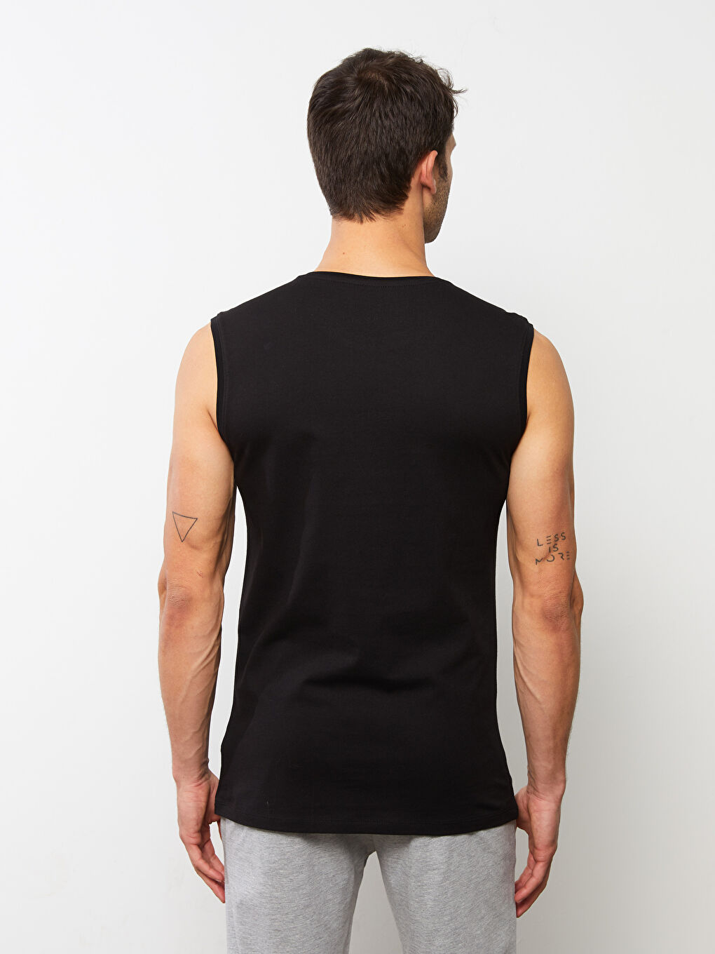 Siyah Bisiklet Yaka Kolsuz Pamuklu Erkek Atlet-3