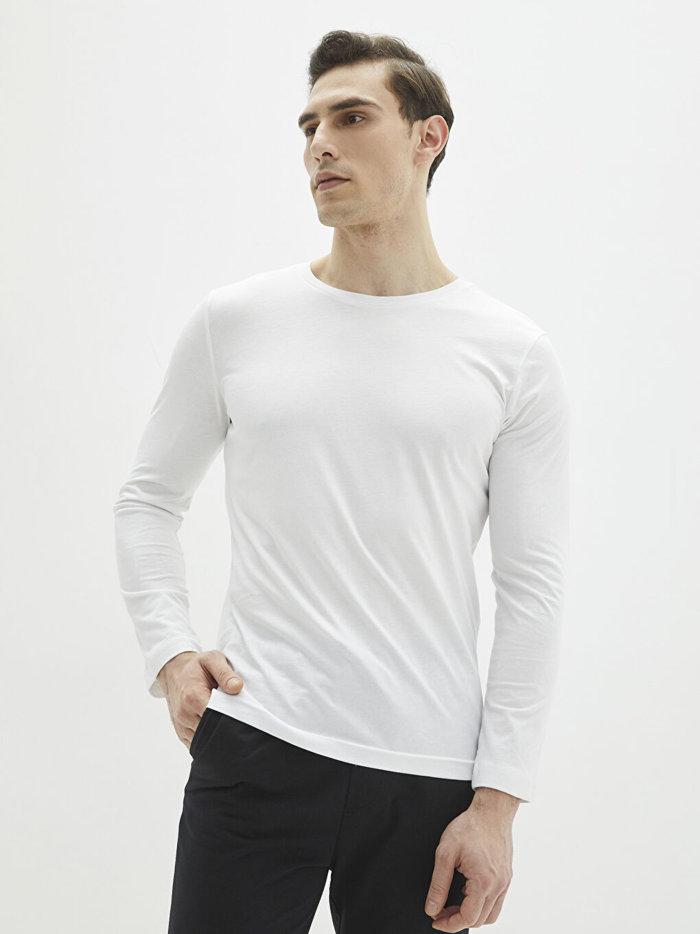 Beyaz Bisiklet Yaka Uzun Kollu Pamuklu Erkek Atlet-1