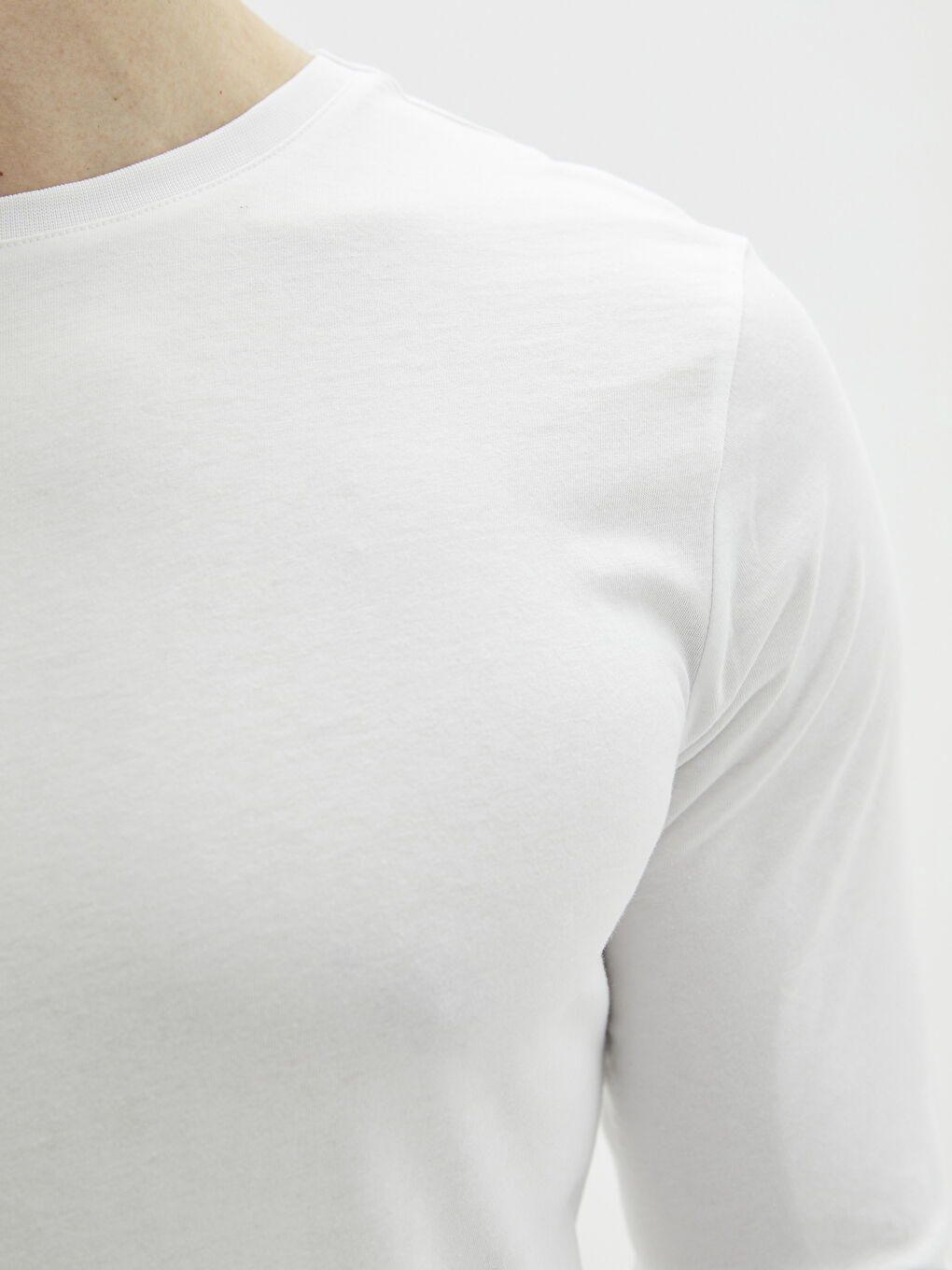 Beyaz Bisiklet Yaka Uzun Kollu Pamuklu Erkek Atlet-3