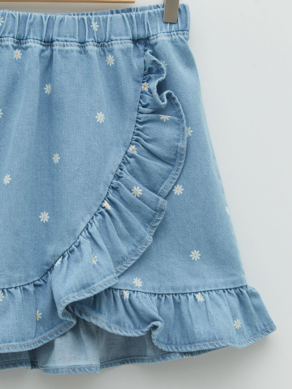 تنورة جينز للبنات بتفاصيل كشكش مطبوعة وخصر مطاطي-2