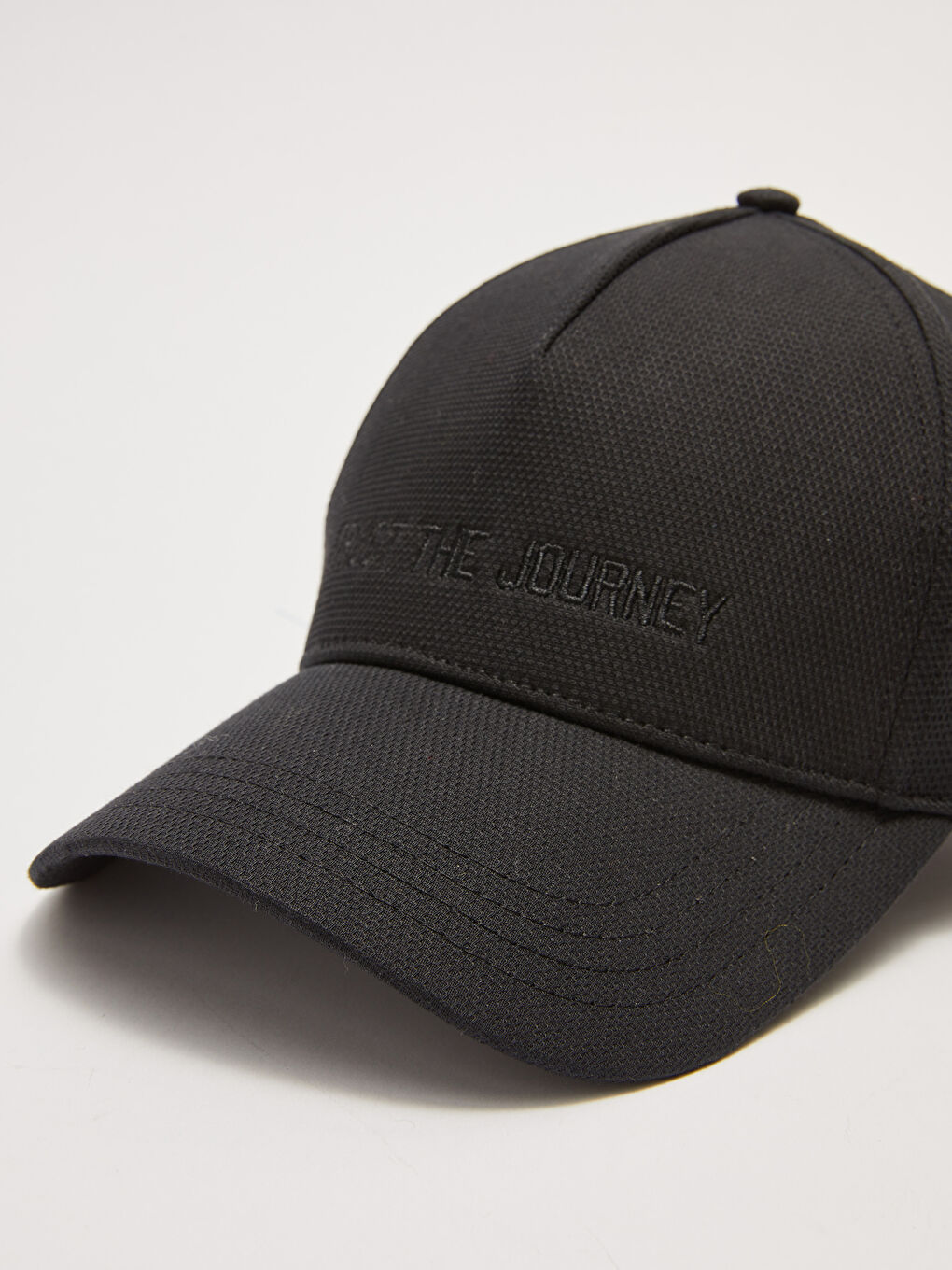 كاب رجالي مطرز بنص-4