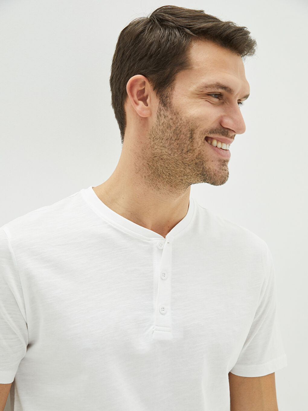 Beyaz Bisiklet Yaka Kısa Kollu Pamuklu Erkek Atlet