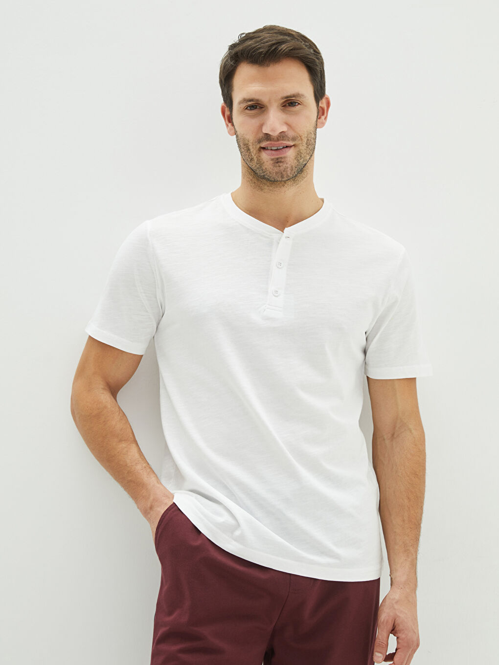 Beyaz Bisiklet Yaka Kısa Kollu Pamuklu Erkek Atlet-1