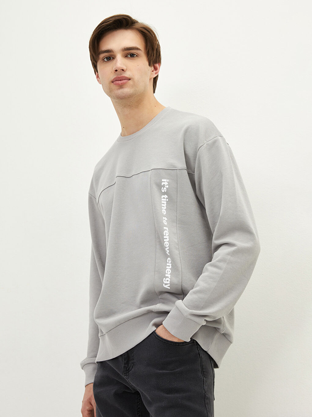 Gri Bisiklet Yaka Uzun Kollu Baskılı Erkek Sweatshirt