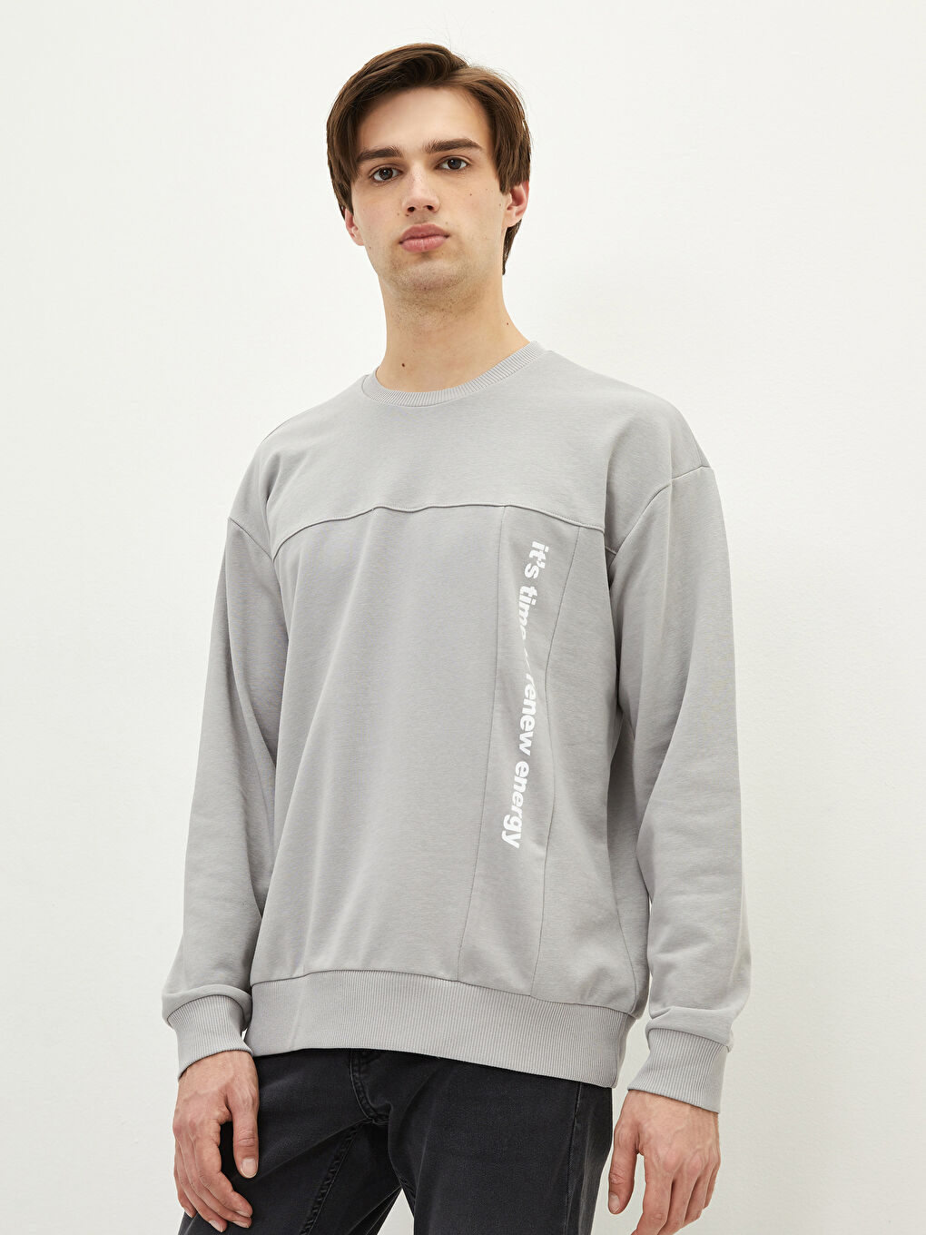 Gri Bisiklet Yaka Uzun Kollu Baskılı Erkek Sweatshirt-1