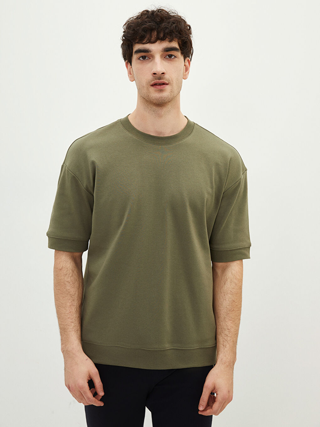 Haki Bisiklet Yaka Kısa Kollu Erkek Sweatshirt-4