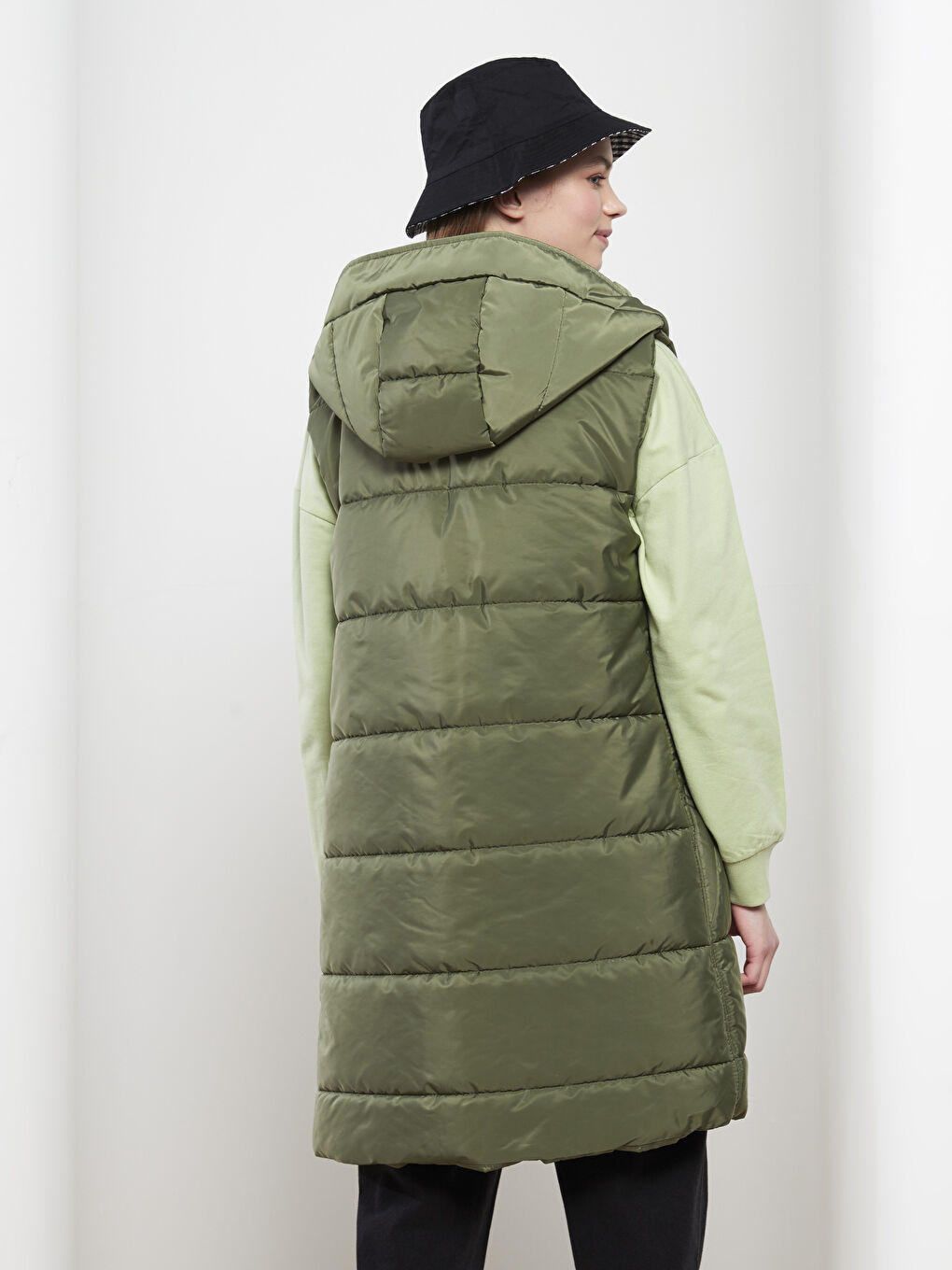 Haki Kapüşonlu Düz Cep Detaylı Kadın Şişme Yelek-5