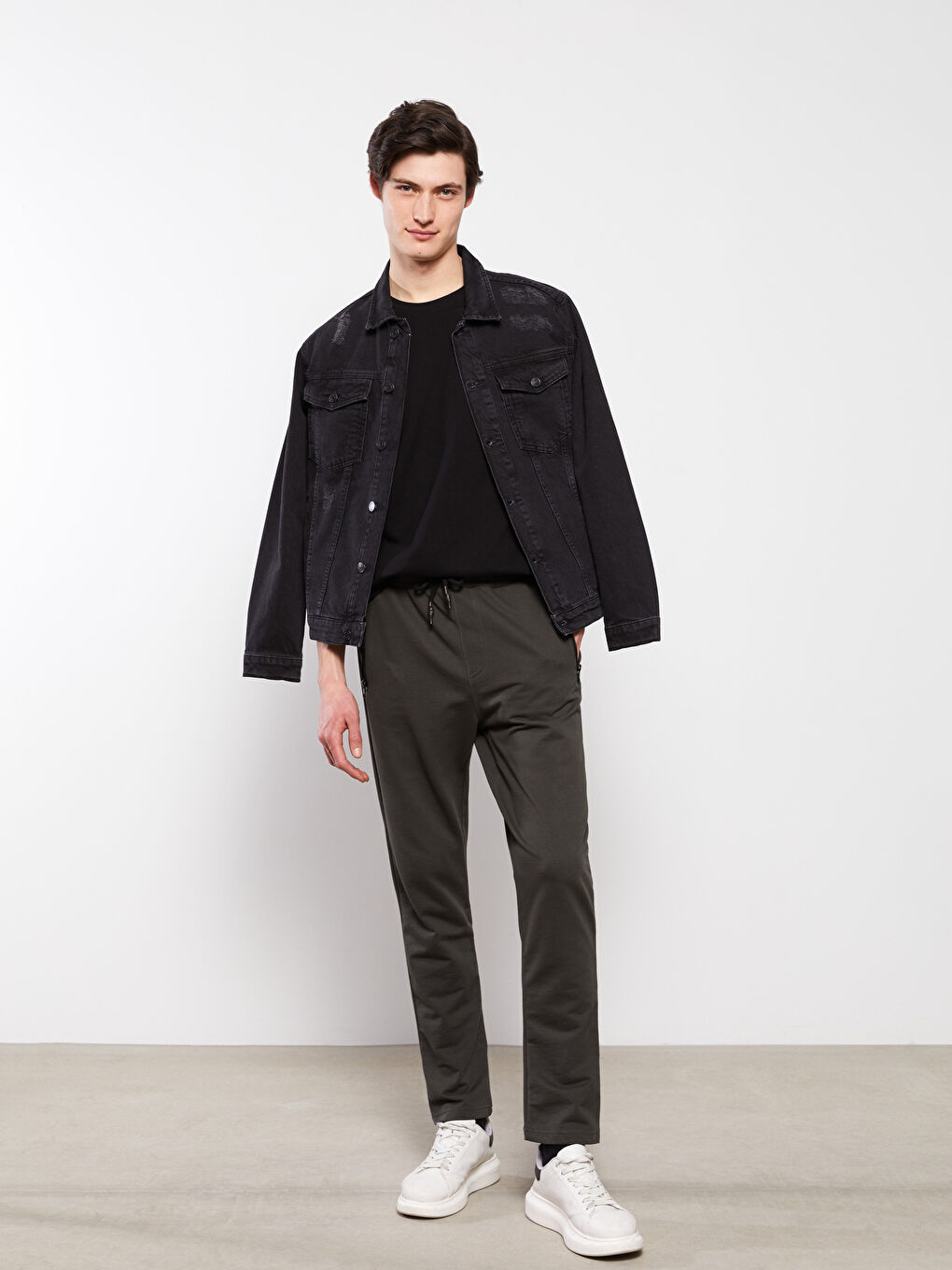 بنطلون رياضي رفيع للرجال