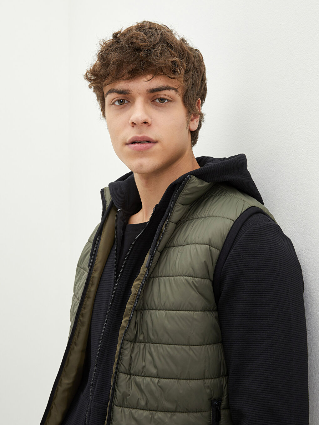 Haki Slim Fit Dik Yaka Erkek Yelek