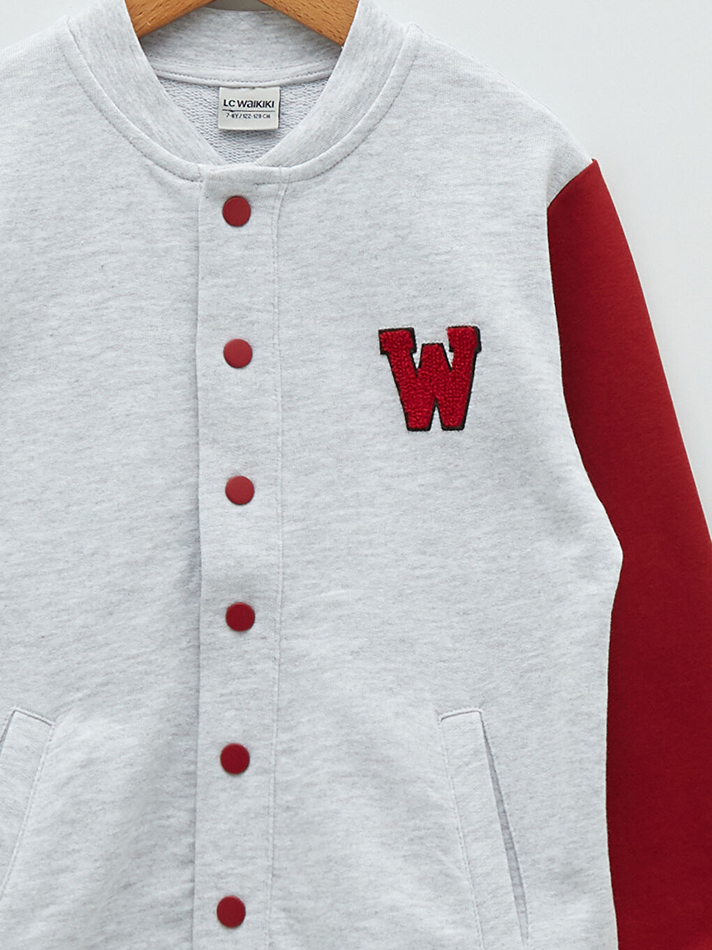 LCW Kids Яке тип бомбър за момче с дълъг ръкав и бродерия, тип Колеж -S23139Z4-LAK
