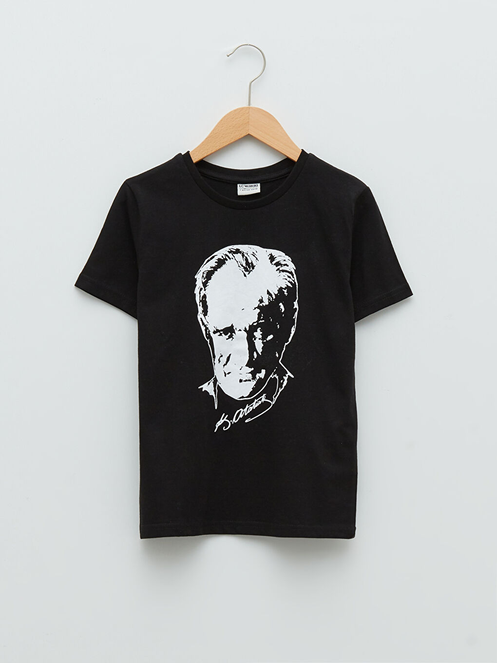 Siyah Bisiklet Yaka Atatürk Baskılı Kısa Kollu Erkek Çocuk Tişört
