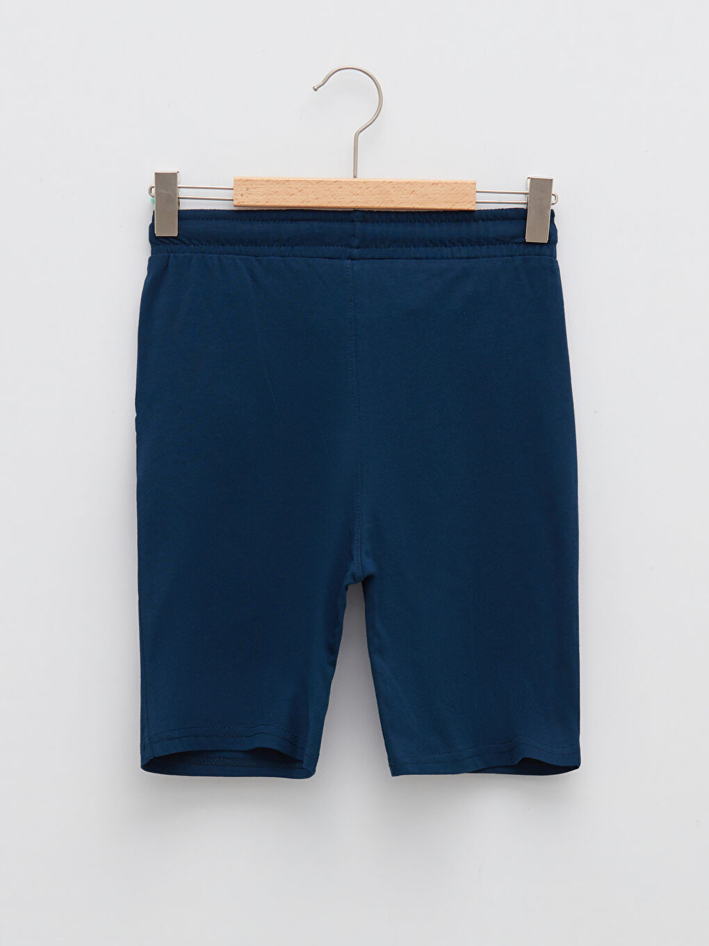 شورت أساسي بخصر مرن للأولاد-1