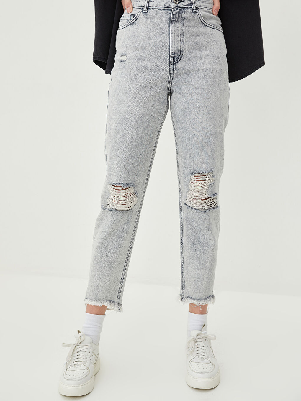 High Waist Mom Fit Ripped Detail Women's Jeans-4