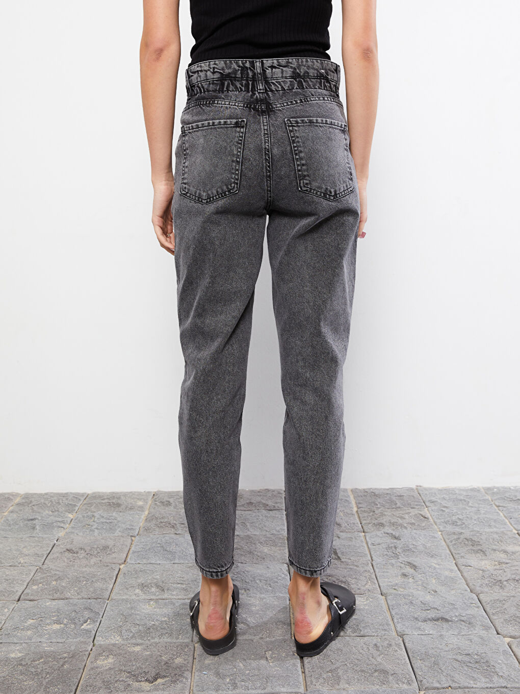 LCW Jeans پانتۆڵ جینزی ڕۆدیۆی کەمر بەرز فیتی دایکانە و وردەکاری جێب بۆ ژنان -S23282Z8-327