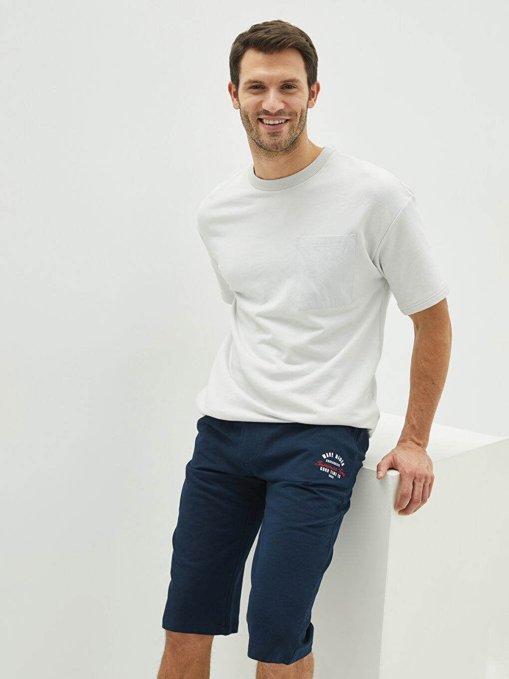 شورت بيجامة رجالي بقصة عادية